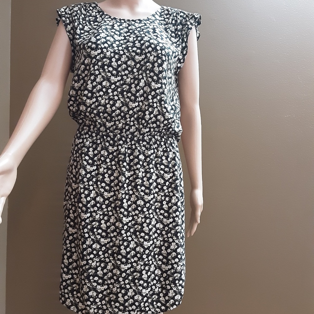 H & M #190 Women's Dress Short Sleeve Size 6 Preowned Good Condition